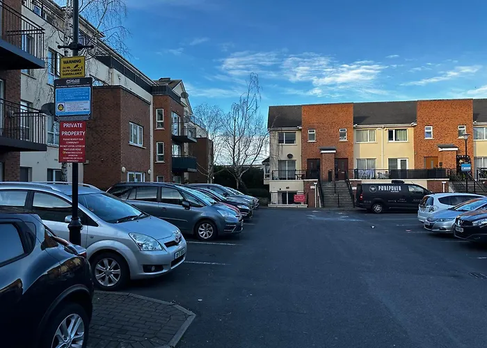 Spacious En-suite Homestay Clondalkin